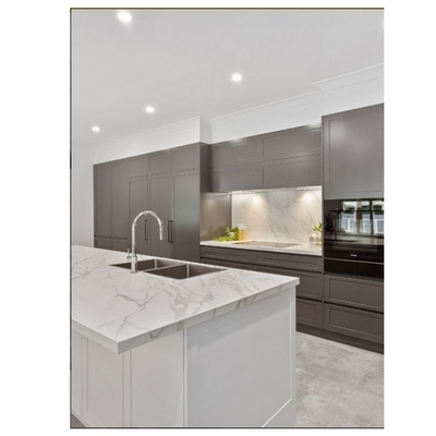 Cozinha de pedra sinterizada branca de mesa e ilha de porcelana polida