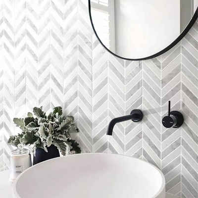 Mosaico de jazz em cristal branco e mármore branco de Carrara para decoração de piso interior