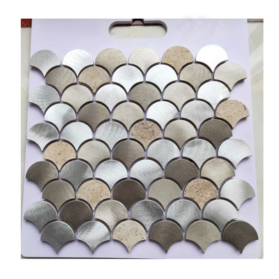 Funcional e bonito mosaico de azulejo de metal de escamas de peixe para backsplash de banheiro